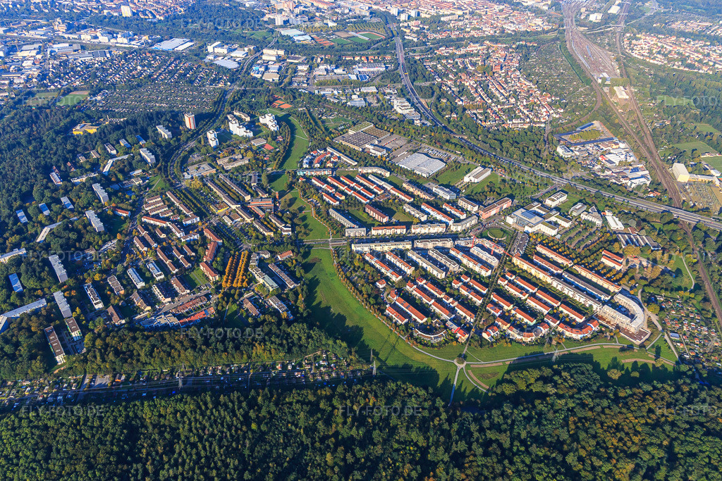 Luftbild: Ortsansicht von Süden im Ortsteil Oberreut in Karlsruhe im Bundesland Baden-Württemberg in Deutschland. Foto: IMG_103598.jpg vom 23.09.2017 durch Werner Riehm/FLY-FOTO.de