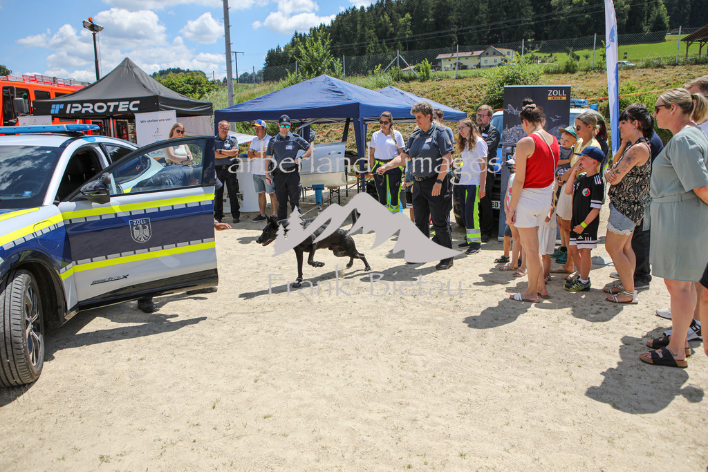 OE7A0042 | Vorführung Hundestaffel des Zoll