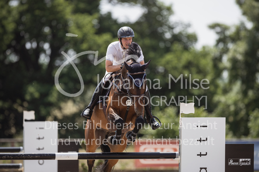 230624_PfSpTa_YoungsterM2-865 | Deine schönsten Turniermomente als professionelle Fotos! Entdecke hochwertige Pferdesport-Fotografie im Online-Shop. Jetzt Fotos finden & bestellen!