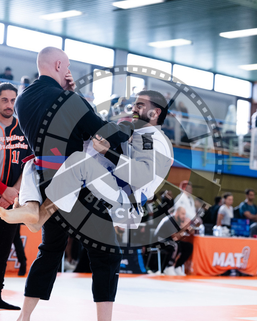 20251122PBB11897 | Athletes compete during the Grappling Industries Berlin Jiu-Jitsu and Grappling Championship, on November 22, 2025 in Berlin, Germany. © photoblackbelt