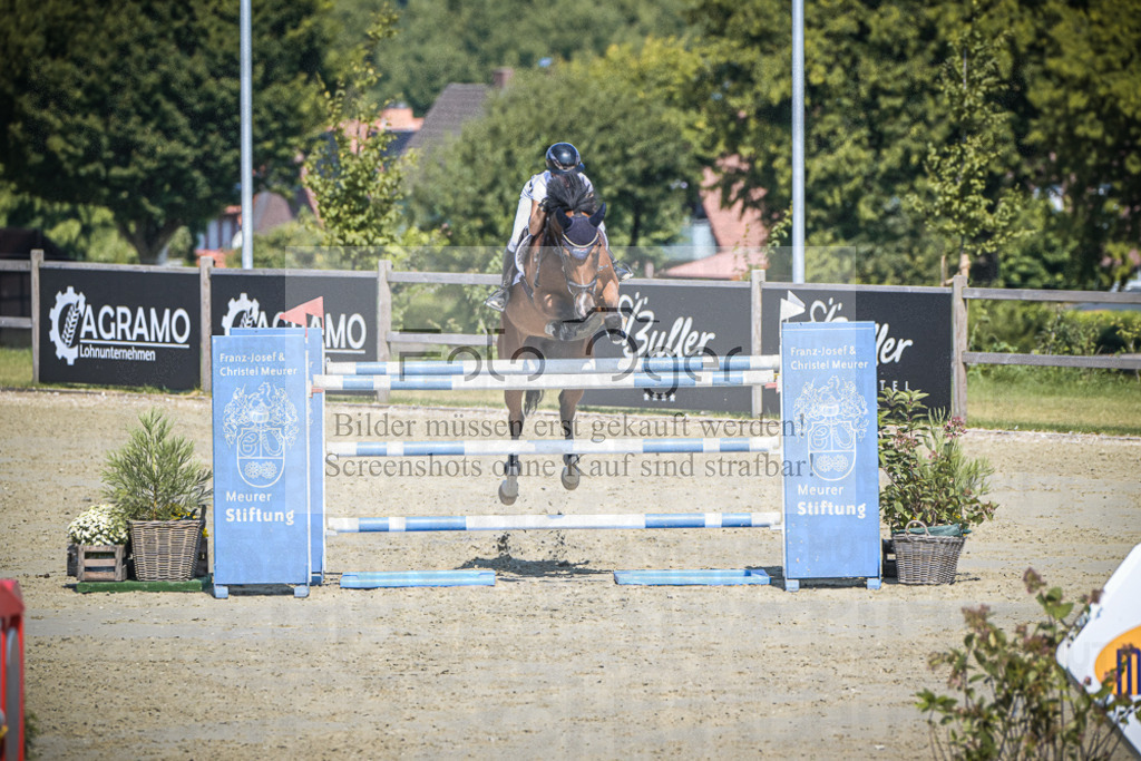 DOS_0937 | Entdecke hochwertige Reitturnierfotos von Foto Oger. Professionell, emotional und authentisch – jetzt Lieblingsmomente im Shop bestellen.Deutschlandweite Turnierfotografie. - Realisiert mit Pictrs.com