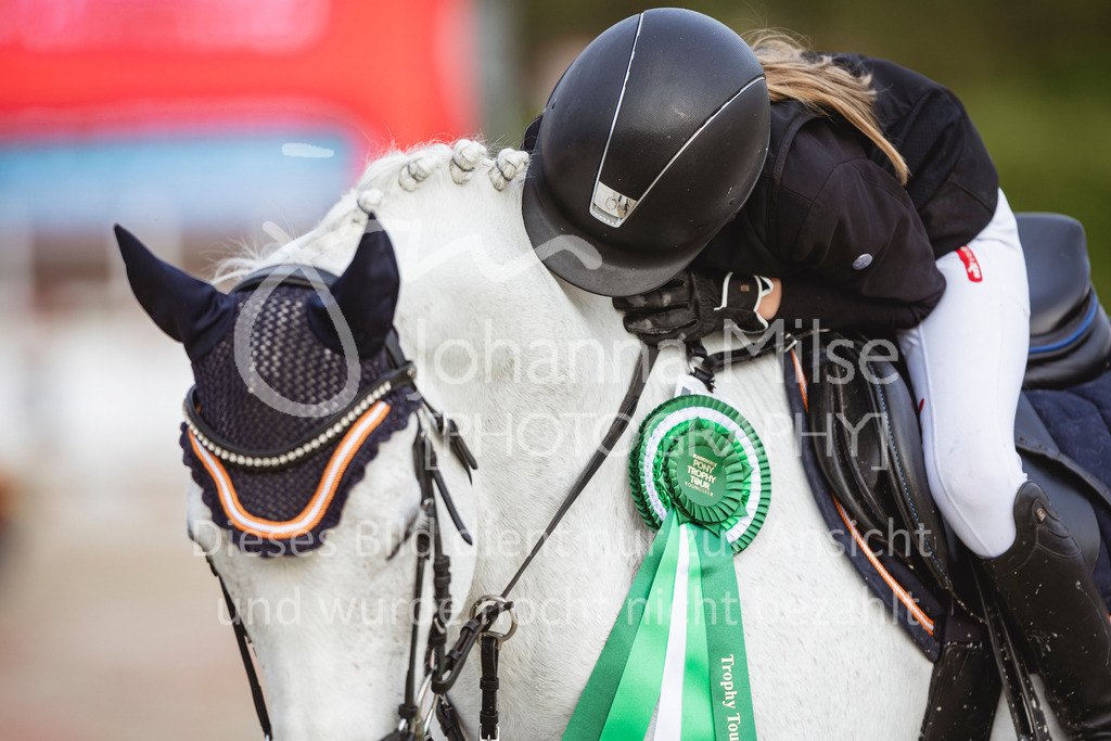 240426_Olfen-Vinnum_PonyTrophy-417 | Deine schönsten Turniermomente als professionelle Fotos! Entdecke hochwertige Pferdesport-Fotografie im Online-Shop. Jetzt Fotos finden & bestellen!