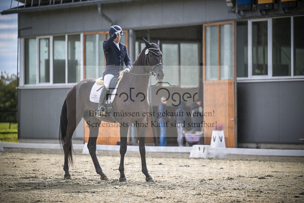 DOS_0572 | Entdecke hochwertige Reitturnierfotos von Foto Oger. Professionell, emotional und authentisch – jetzt Lieblingsmomente im Shop bestellen.Deutschlandweite Turnierfotografie. - Realisiert mit Pictrs.com