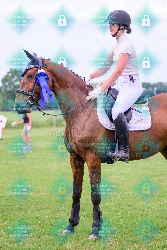 30052026-Forstinning-Prfg20-0563 | Fokus Hufschlag Fotografie - Realisiert mit Pictrs.com