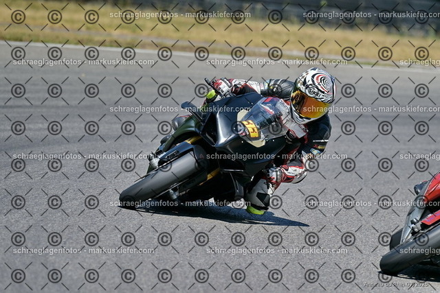 25bt04-0626 | markuskiefer.com - Realisiert mit Pictrs.com