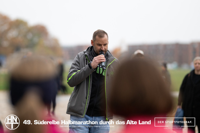 Süderelbe Halbmarathon 2025 I 09.11.2025 I Fotograf_DerSportfotograf.I 00092 | Der Sportfotograf. - Realisiert mit Pictrs.com