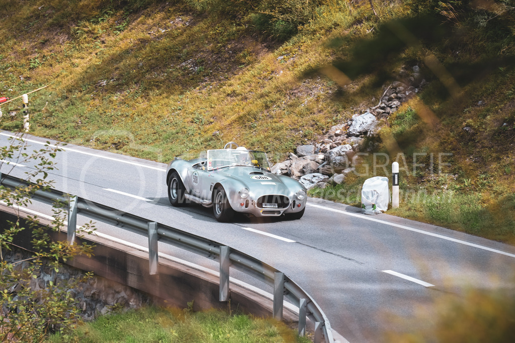 21. Arosa ClassicCar 2025 - 7. =September= 2025 | Thomas Kern aus Zumikon (SUI) in einem Shelby Cobra 427 S/C aus dem Jahre 1966 mit Startnummer 508 am Arosa ClassicCar 2025 in der Kategorie Competition..@arosaclassiccar, @arosa.official, #arosaclassiccar, #arosa, #76curves, #classiccarBild: Sportfotografie Markus Aeschimann | www.markus-aeschimann.ch - Realisiert mit Pictrs.com