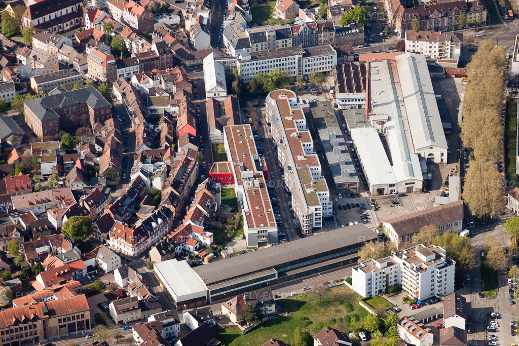 Luftbild: Durlach, Zur alten Giesserei im Ortsteil Durlach in Karlsruhe im Bundesland Baden-Württemberg in Deutschland. Foto: IMG_26047.jpg vom 23.04.2010 durch Werner Riehm/FLY-FOTO.de