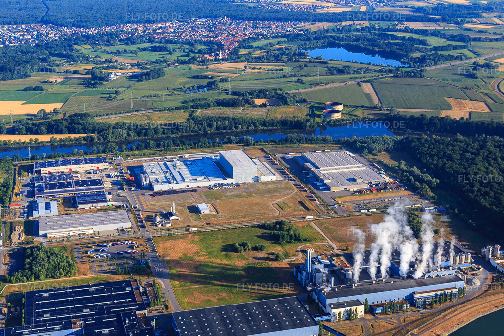 Luftbild: Industriegebiet Oberwald aus Südosten in Wörth am Rhein im Bundesland Rheinland-Pfalz in Deutschland. Foto: IMG_083852.jpg vom 26.07.2015 durch Werner Riehm/FLY-FOTO.de