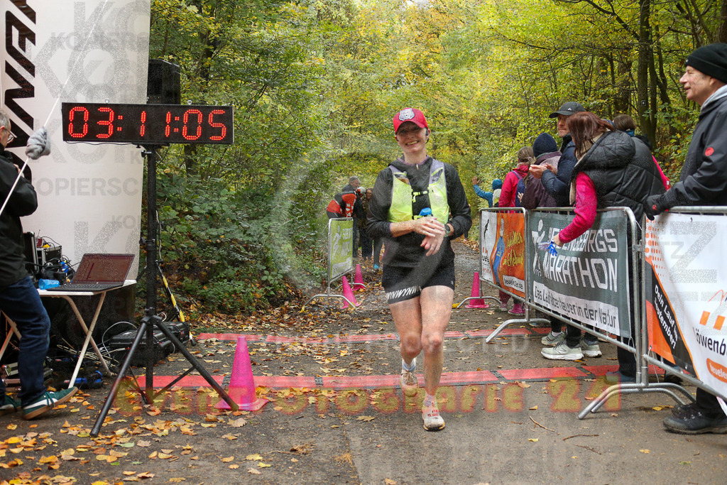 251026_1312_EX1_2855 | Sportfotografie im Rhein-Sieg Kreis, Köln, Bonn, NRW, Rheinland Pfalz, Hessen, etc. Unser Tätigkeitsfeld umfasst den Laufsport vom Volkslauf über den Marathon, Duathlon, Triathon bis zum Ultralauf wie Kölnpfad Ultra oder Schindertrail.