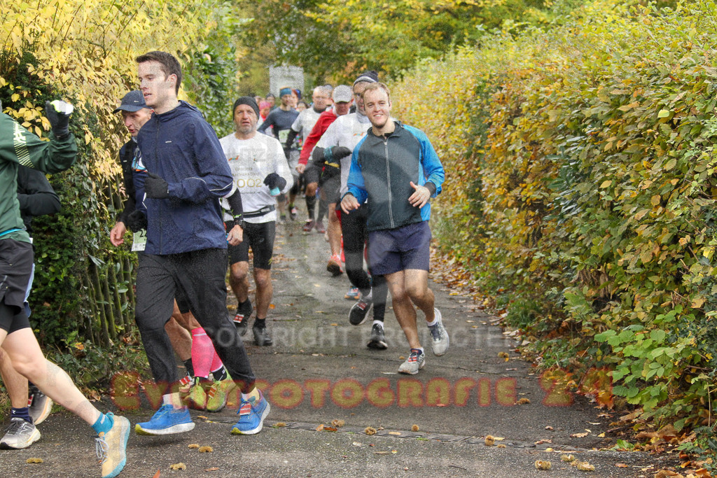 251026_1007_EV4_4270 | Sportfotografie im Rhein-Sieg Kreis, Köln, Bonn, NRW, Rheinland Pfalz, Hessen, etc. Unser Tätigkeitsfeld umfasst den Laufsport vom Volkslauf über den Marathon, Duathlon, Triathon bis zum Ultralauf wie Kölnpfad Ultra oder Schindertrail.
