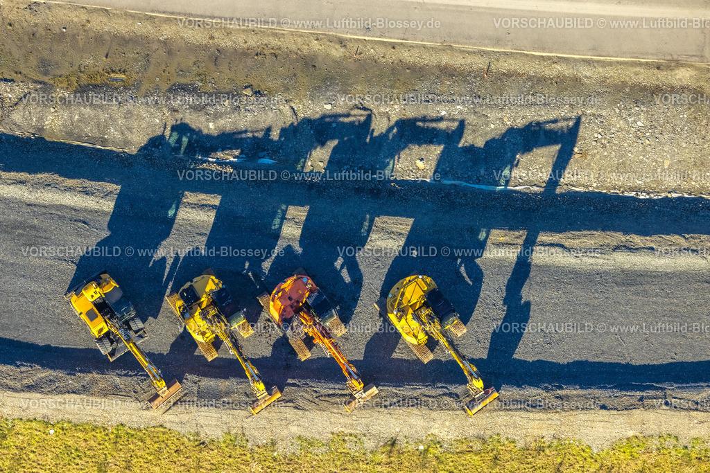 Schmallenberg230205399BadFredeburg | Luftbild, Straßenbagger mit Schattenwurf auf der Umgehungsstraße L776n, Formen und Farben, Fredeburg, Schmallenberg, Sauerland, Nordrhein-Westfalen, Deutschland
