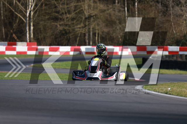 0DKP1876 | Kliewer Motion & Motorsport - Realisiert mit Pictrs.com