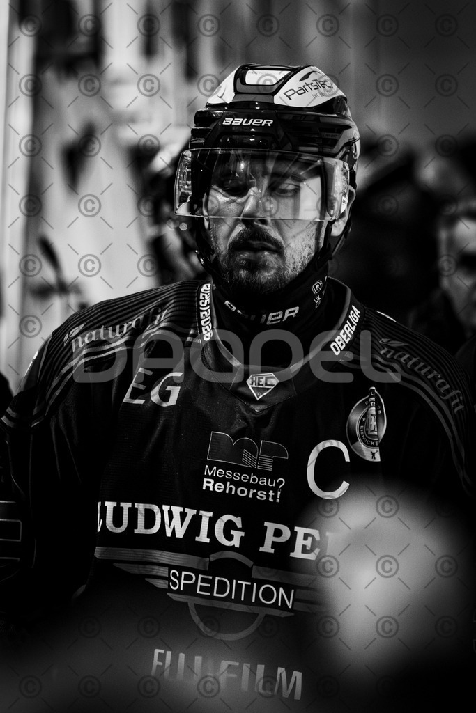 Alligators_vs_Erding_12_12_2025-153 | Höchstadt Alligators Fotogalerie: Eishockey-Action aus Franken. Professionelle Spielfotos, Portraits & Stadionbilder zum Download. Jetzt entdecken! - Realisiert mit Pictrs.com