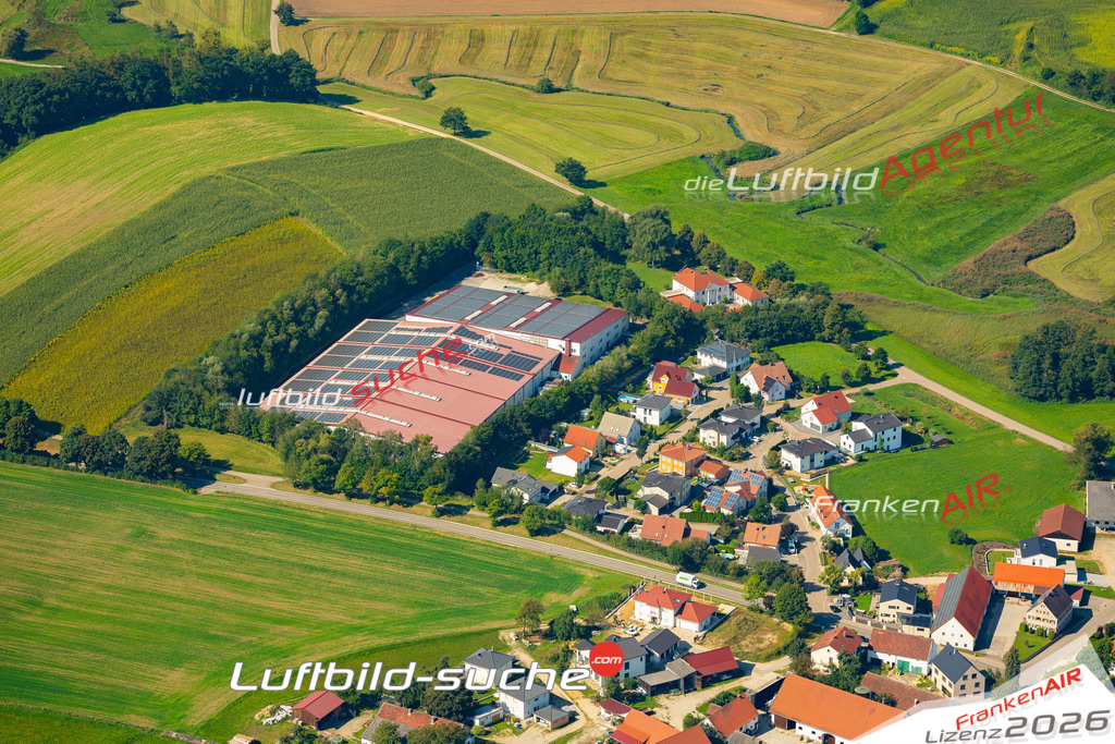 Das Luftbild zeigt : Tödtenried Sielenbach - Die Luftaufnahme wurde 2024 vom UL-Flugzeug aus erstellt ( keine Drohne ) - Hochauflösende Luftaufnahme - Für grossformatige Ausdrucke geeignet. Die Geschenkidee !Mit Lizenz und Bildrechte bestellbar