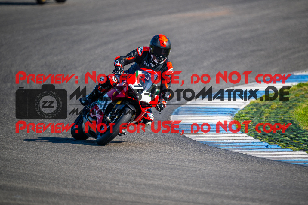 MaZZes_FotoMatrix_240520_6007705_2294 | ROT