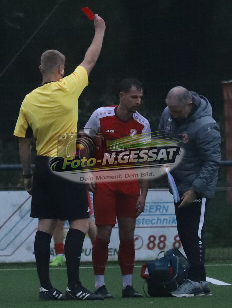 FC RW Kirchlengern - BV Bad Lippspringe | Auf dem Bild zu sehen: rot FC RW Kirchlengern: Artem PanasenkovFC RW Kirchlengern, BV Bad Lippspringe, Saison 25/26, Landesliga, Kirchlengern, Deutschland - Realisiert mit Pictrs.com