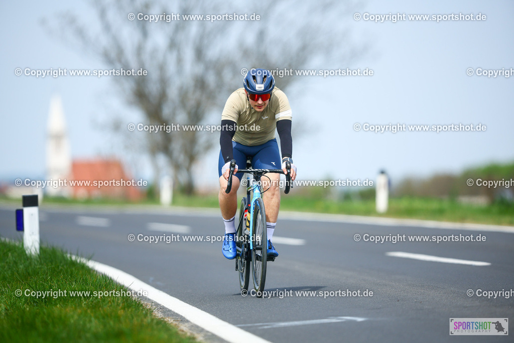 098_TRA57199 | Neusiedlersee Radmarathon 2026@sportshot_your_pictrs #yourpictures#roadtowm2029 #nrm #neusiedlerseeradmarathon #neusiedlersee #neusiedlerseetourismus #burgenland #mörbisch #nrm26 #burgenlandtourismus #voglundco #poweredbyburgenlandtourismus #radsport #rad #marathon #ucigranfondo #visitburgenland #ucigranfondoworldseries