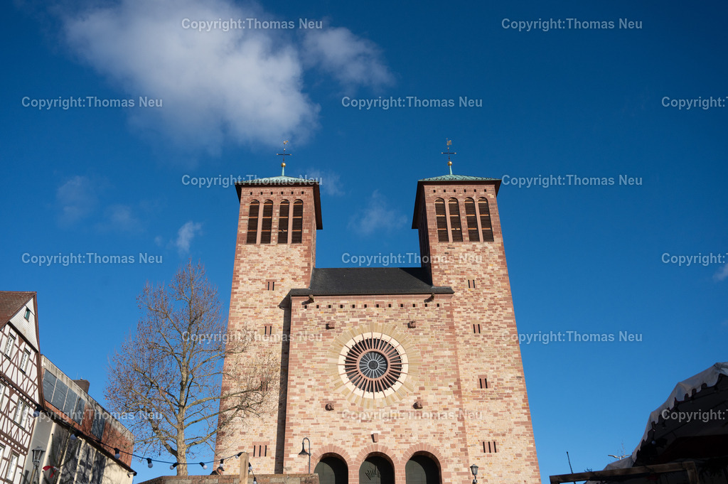 Sankt-Georg-_Bensheim_Fotografie_Thomas-Neu-3 | Bensheim, die Pfarrkirche Sankt Georg oberhalb des Bensheimer Marktplatzes, ,Bild: Thomas Neu