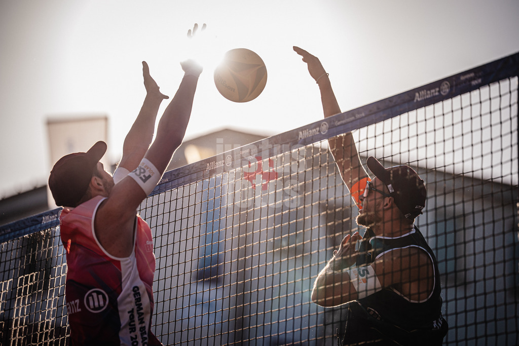 Beachvolleyball | Männer | Allianz German Beach Tour 2025 | Tourstop Berlin | 16.08.2025 | v.l. Manuel Harms gegen Benedikt Sagstetter