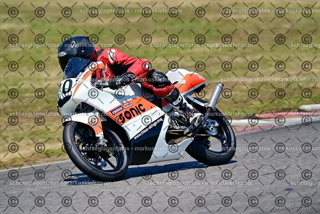 25bc03-1348 | markuskiefer.com - Realisiert mit Pictrs.com