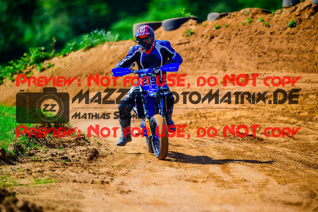 MaZZes_FotoMatrix_240511_6007705_1280 | S4