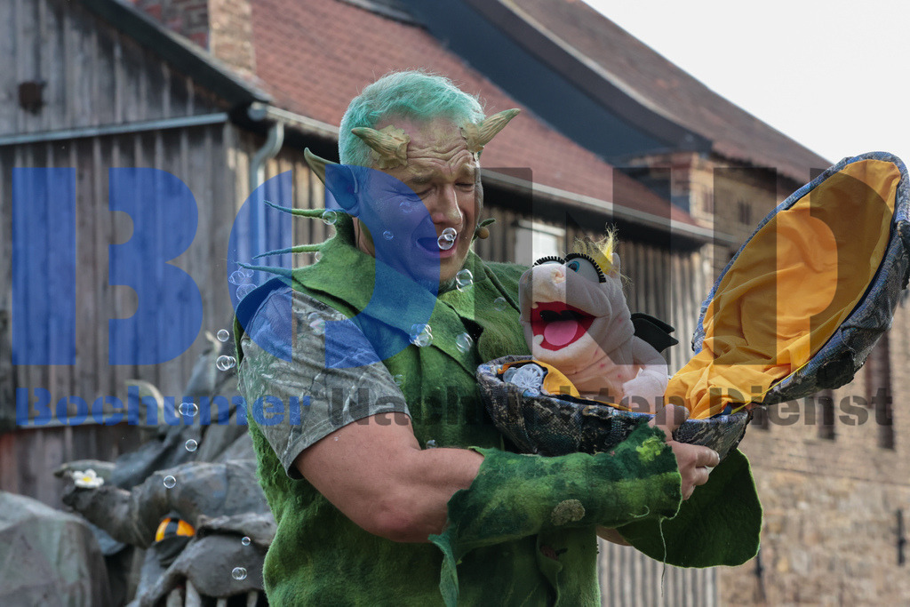 SES_MKRLHE20250705-79 | bond - Realisiert mit Pictrs.com