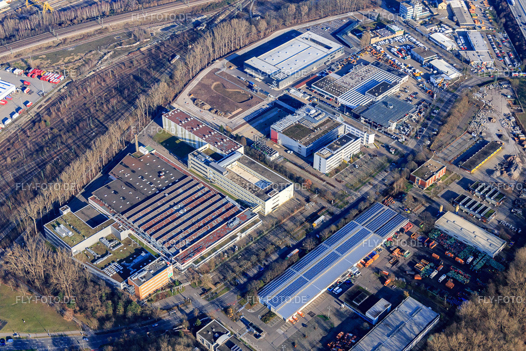 Industriegebiet Ottostraße mit Deutsche Homöopathie-Union(DHU) und Emil Frey Ungeheuer Automobile Karlsruhe https://www.dhu.de/ https://www.emilfrey.de/ungeheuer/karlsruhe | Luftbild: Industriegebiet Ottostraße mit Deutsche Homöopathie-Union(DHU) und Emil Frey Ungeheuer Automobile Karlsruhe https://www.dhu.de/ https://www.emilfrey.de/ungeheuer/karlsruhe im Ortsteil Durlach in Karlsruhe im Bundesland Baden-Württemberg in Deutschland. Foto: IMG_085263.jpg vom 19.12.2015 durch Werner Riehm/FLY-FOTO.de - Realisiert mit Pictrs.com