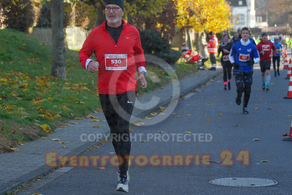 241201_1230_EV4_2754 | Sportfotografie im Rhein-Sieg Kreis, Köln, Bonn, NRW, Rheinland Pfalz, Hessen, etc. Unser Tätigkeitsfeld umfasst den Laufsport vom Volkslauf über den Marathon, Duathlon, Triathon bis zum Ultralauf wie Kölnpfad Ultra oder Schindertrail.