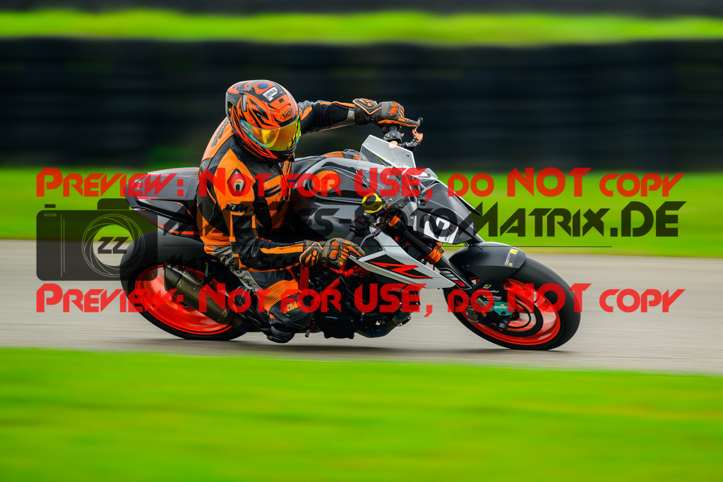 MaZZes_Fotomatrix_20241003_6007705_9620 | GELB