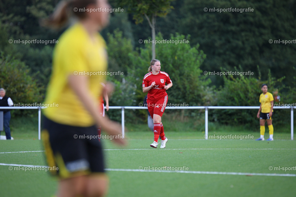 Fußball I Frauen I Saison 2025/2026 I Oberliga Schleswig-Holstein I 2. Spieltag I SV Wahlstedt - SV Frisia 03 Risum-Lindholm | ml-sportfotografie - Realisiert mit Pictrs.com