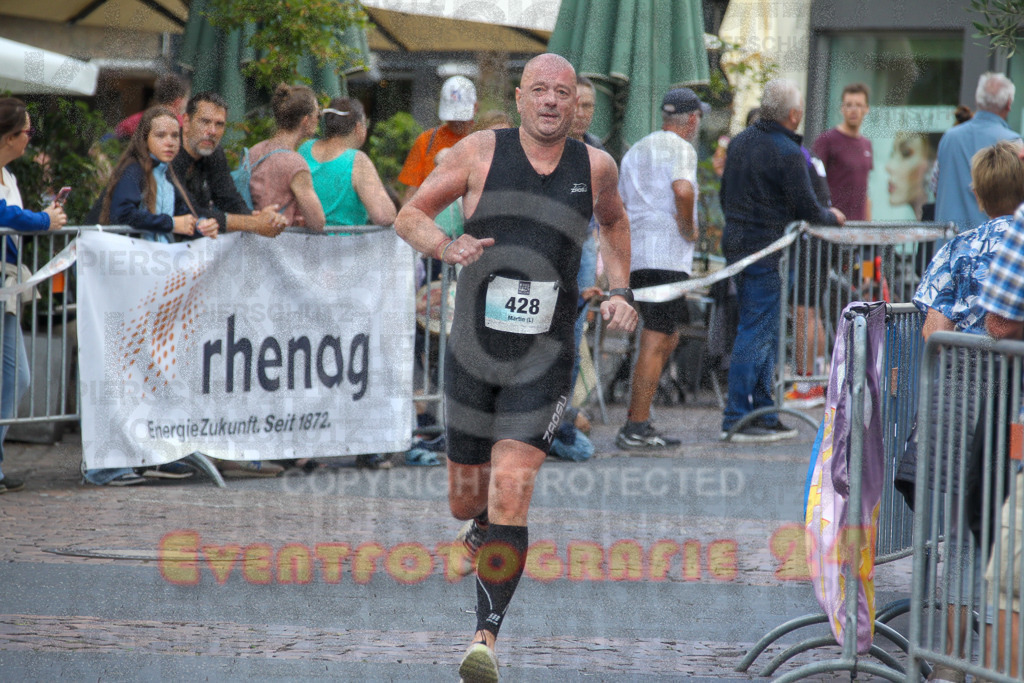 250824_1405_EV4_1227 | Sportfotografie im Rhein-Sieg Kreis, Köln, Bonn, NRW, Rheinland Pfalz, Hessen, etc. Unser Tätigkeitsfeld umfasst den Laufsport vom Volkslauf über den Marathon, Duathlon, Triathon bis zum Ultralauf wie Kölnpfad Ultra oder Schindertrail.