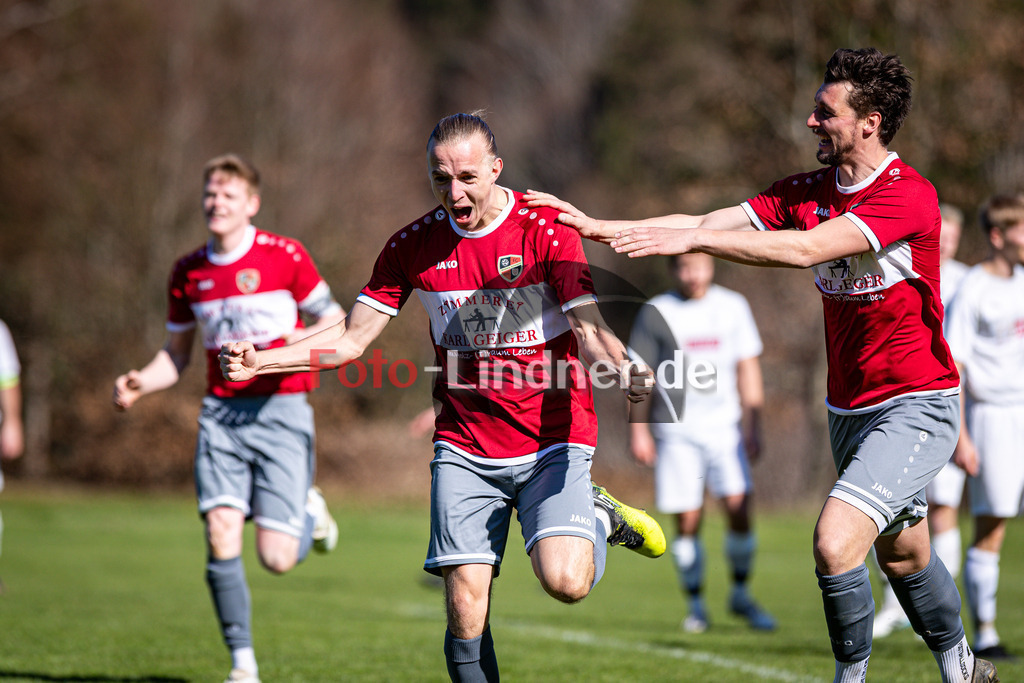 FC Wildsteig/Rottenbuch gegen Lenggrieser SC | Fußball Kreisliga Herren Oberbayern Zugspitze Gruppe 1 2025/26, FC Wildsteig/Rottenbuch gegen Lenggrieser SC, 20250406,Torjubel Roman TRAINER (FC Wildsteig/Rottenbuch 19),2025-04-06 in 82401 Rottenbuch (Am Sportplatz 1), Roman TRAINER (FC Wildsteig/Rottenbuch 19)Copyright: WolfgangxLindner www.foto-lindner.de