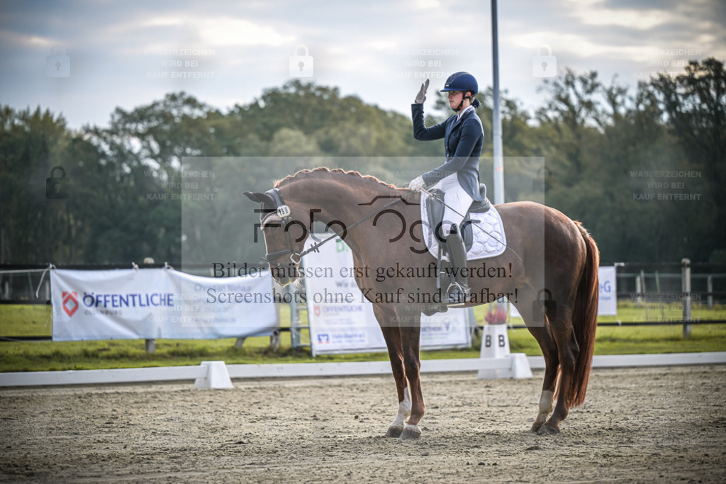 DOS_3117 | Entdecke hochwertige Reitturnierfotos von Foto Oger. Professionell, emotional und authentisch – jetzt Lieblingsmomente im Shop bestellen. - Realisiert mit Pictrs.com