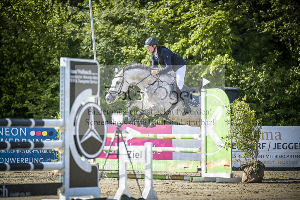 DOS_8323 | Entdecke hochwertige Reitturnierfotos von Foto Oger. Professionell, emotional und authentisch – jetzt Lieblingsmomente im Shop bestellen.Deutschlandweite Turnierfotografie. - Realisiert mit Pictrs.com