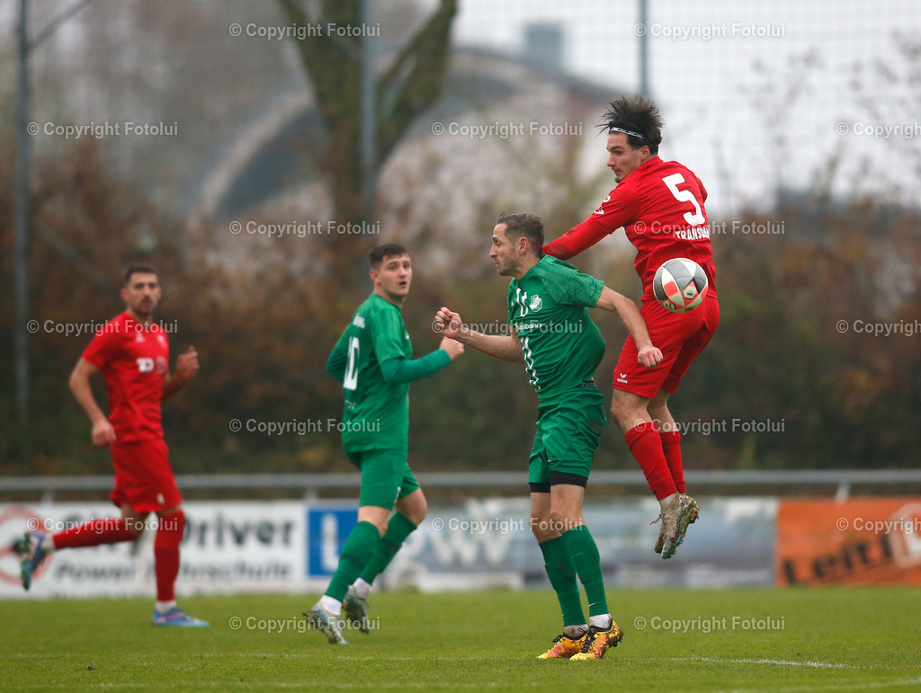 A_LUI-16112024_30 | SPORT,FUSSBALL,SC HOERSCHING -ASKOE OEDT 1B LL.OST. 16.11.2024 IM BILD: STEPHAN MOSER (HOERSCHING) UND TUNAHAN SAHAN  (OEDT 1B )FOTOLUI
