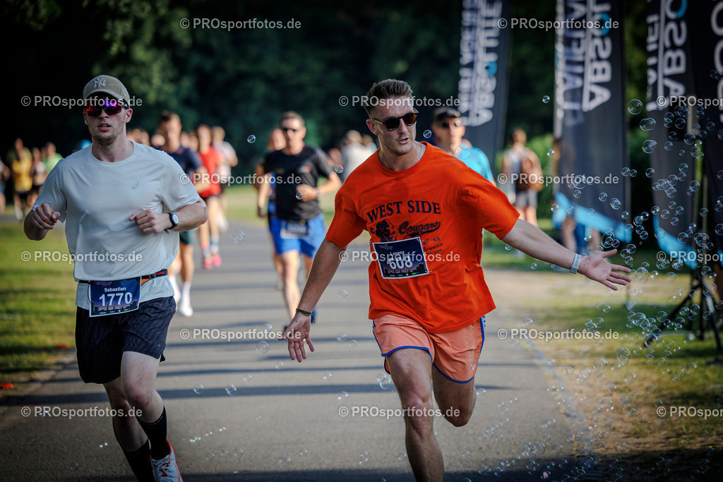 Sparda-Bank Nachtlauf Bonn; Bonn, 18.06.2025 | Impressionen vom Sparda-Bank Nachtlauf Bonn am 18.06.2025 in Bonn (Nordrhein-Westfalen). 