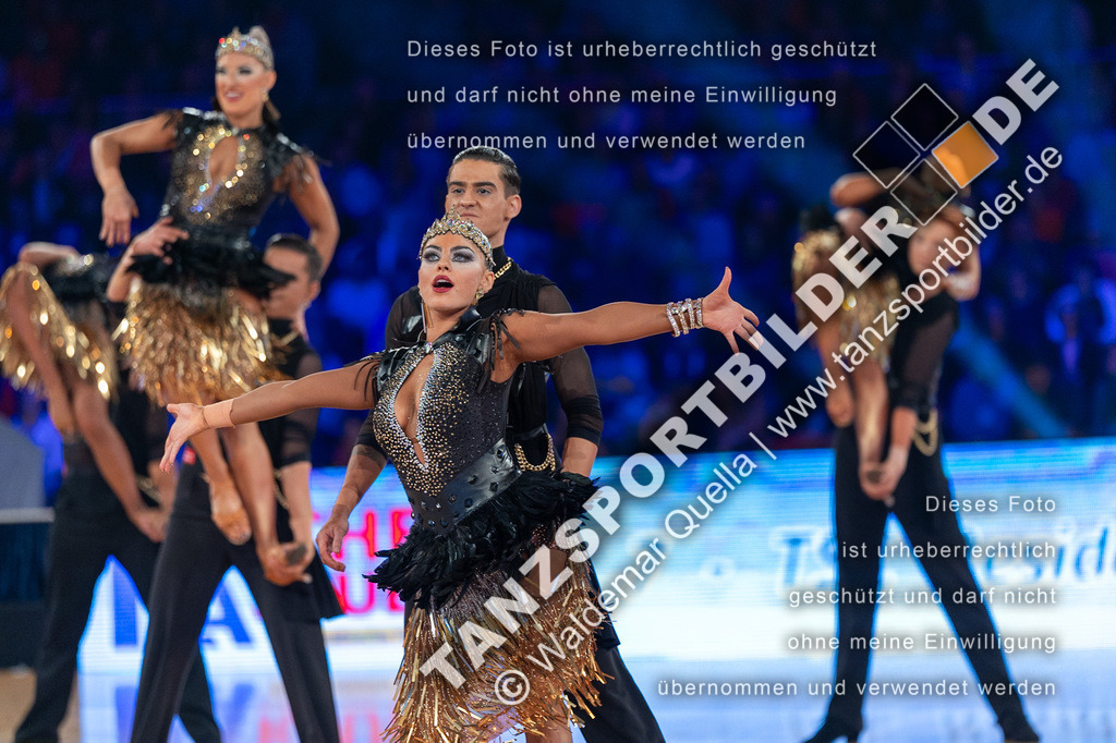 20231111-02380 | Hier finden Sie Tanz Bilder vom Latein und Standard Formationen tanzen. Sportbilder vom Tanzsport. Schöne Fotos und von Weltmeisterschaft, Europameisterschaft, Bundesliga, Regionalliga, Oberliga und Landesliga sowie von GOC Stuttgart, DanceComp, WM Bremen