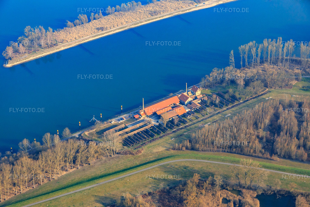 Luftbild: Ziegeleimuseum Sondernheim am Rheindamm in Germersheim im Bundesland Rheinland-Pfalz in Deutschland. Foto: IMG_086547.jpg vom 18.03.2016 durch Werner Riehm/FLY-FOTO.deZiegeleimuseum Sondernheim