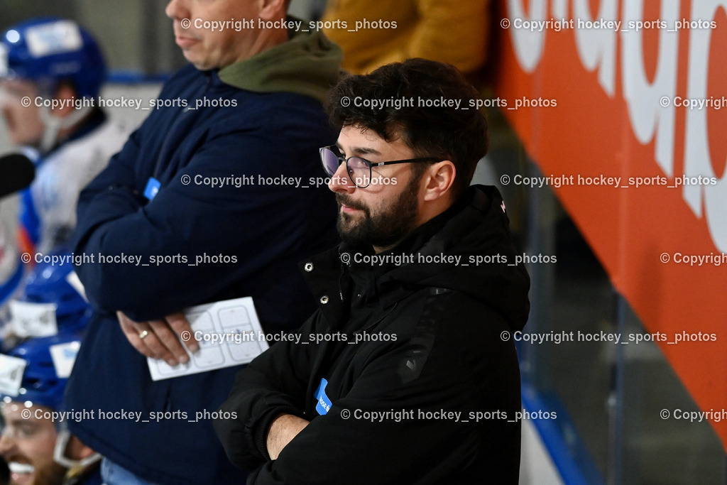 ESC Sparkasse Steindorf vs. LE Kings | Asisstentcoach ESC Steindorf Daniel Gasser, ESC Sparkasse Steindorf vs. LE Kings, ESC Sparkasse Steindorf vs. LE Kings am 01.11.2025 in Steindorf (Ossiachersee Halle), Austria, (Photo by Bernd Stefan)