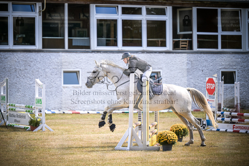 DOS_0170 | Entdecke hochwertige Reitturnierfotos von Foto Oger. Professionell, emotional und authentisch – jetzt Lieblingsmomente im Shop bestellen. - Realisiert mit Pictrs.com