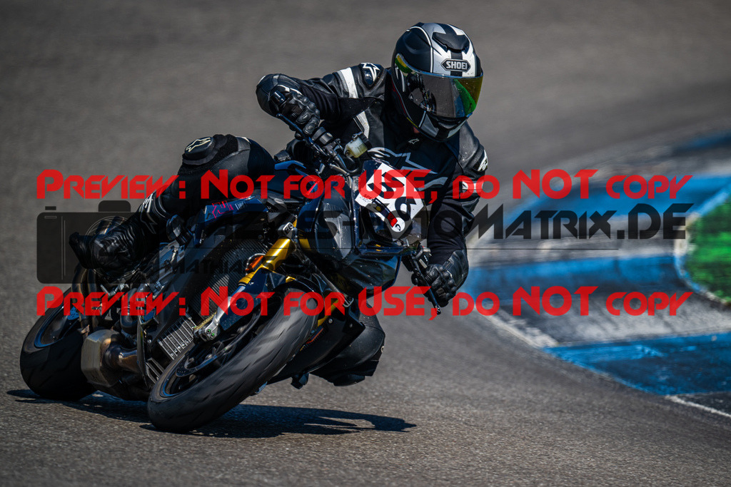 MaZZes_FotoMatrix_240520_6007705_5443 | ROT