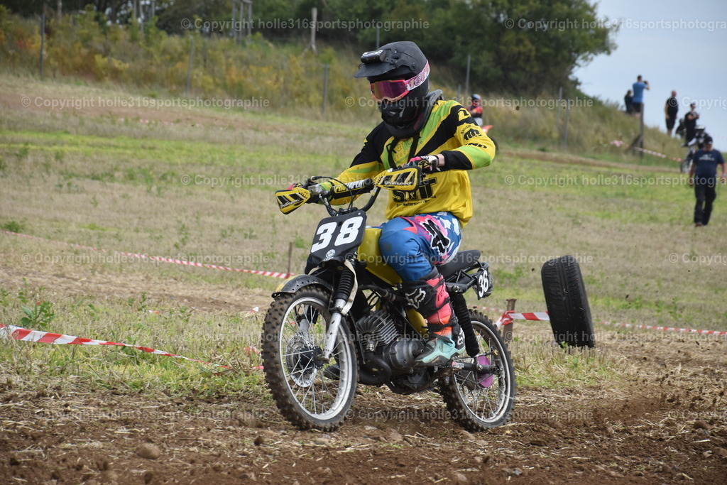 DSC_0857 | Sportfotografie , Motorsport, Motoross, Reitsport, Mointainbike, Enduro,
Landschaft , Outdoor, Eventfotografie, Landschaft, Bilder online bestellen - Realisiert mit Pictrs.com