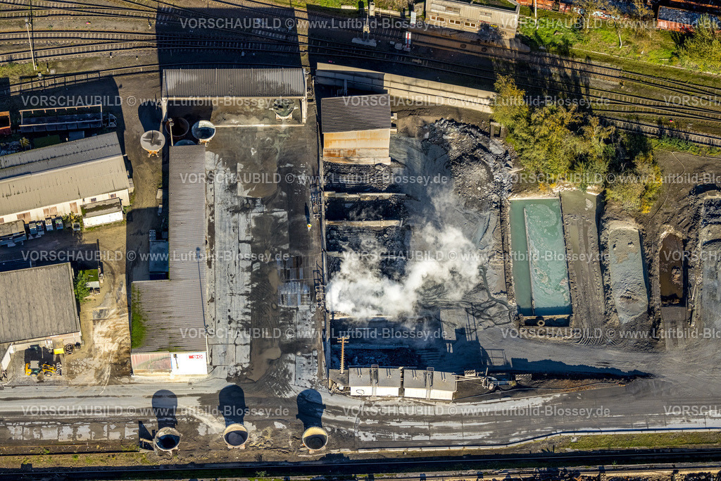 Witten231101189 | Luftbild, Deutsche Edelstahlwerke Specialty Steel GmbH & Co. KG Hauptsitz  Witten Industrieanlagen und dampfender Abfall, Witten, Ruhrgebiet, Nordrhein-Westfalen, Deutschland