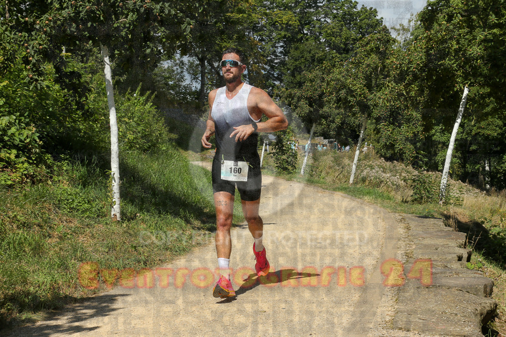 250824_1234_EX1_9756 | Sportfotografie im Rhein-Sieg Kreis, Köln, Bonn, NRW, Rheinland Pfalz, Hessen, etc. Unser Tätigkeitsfeld umfasst den Laufsport vom Volkslauf über den Marathon, Duathlon, Triathon bis zum Ultralauf wie Kölnpfad Ultra oder Schindertrail.