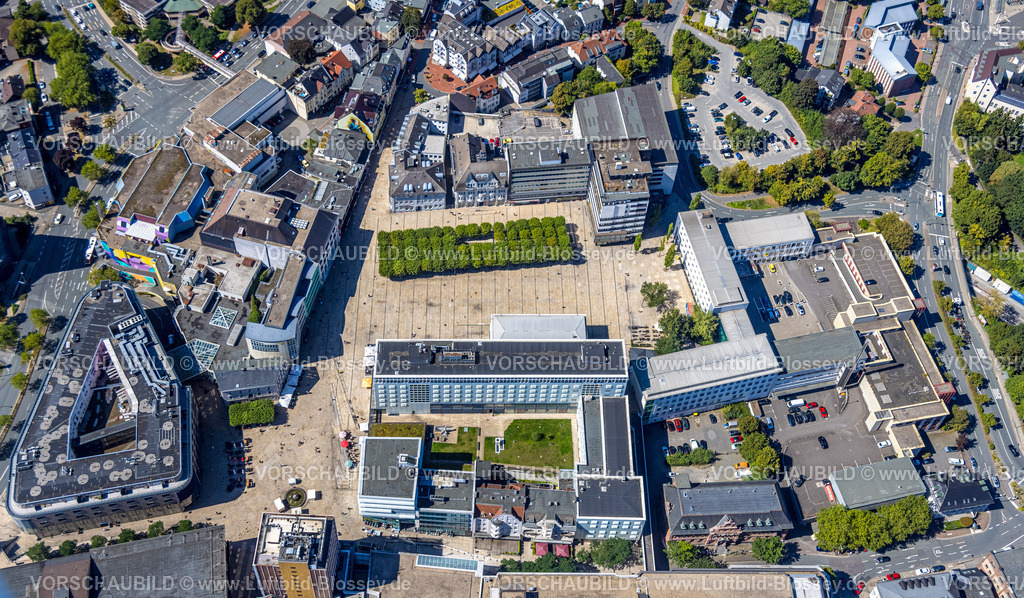 Luedenscheid250813901 | Luftbild, Rathaus und Rathausplatz mit Baumallee, City, Lüdenscheid-Stadt, Lüdenscheid, Sauerland, Nordrhein-Westfalen, Deutschland