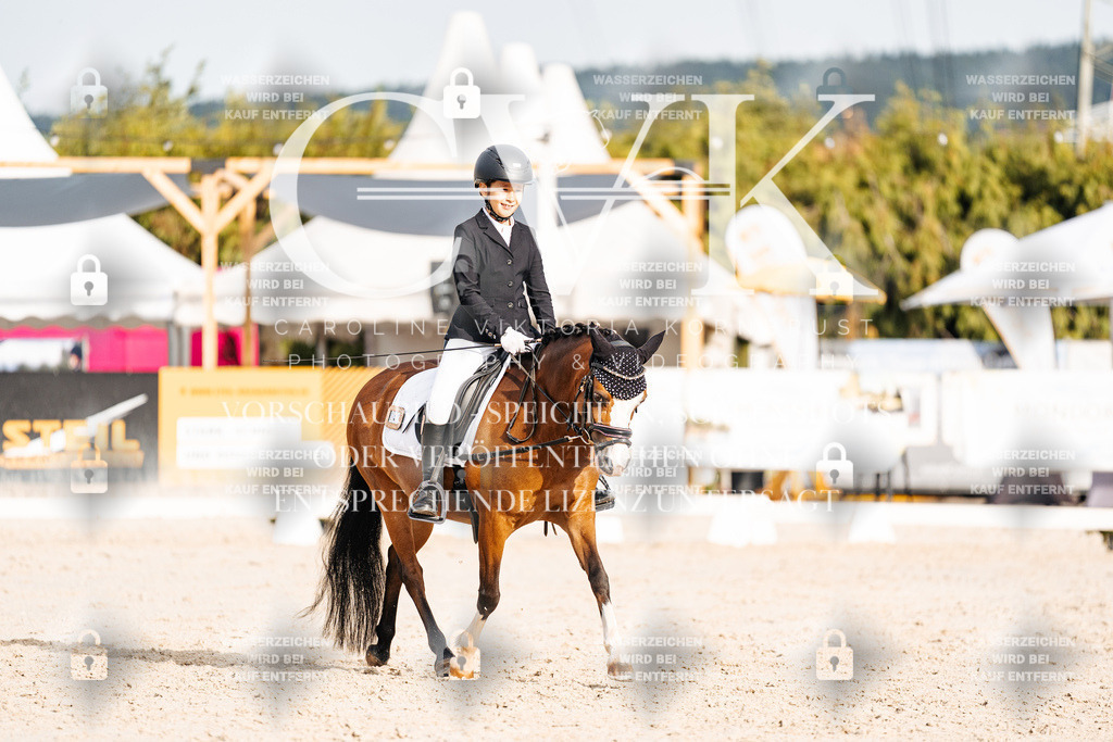 CK904174 | Turnierfotografie Pferdefotografie Trier Rheinland-Pfalz Pferdesport Reitsport Tierfotografie Sportfotografie Pferdevideo Pferdevideografie Equestrianvideography equestrianphotography  - Realisiert mit Pictrs.com