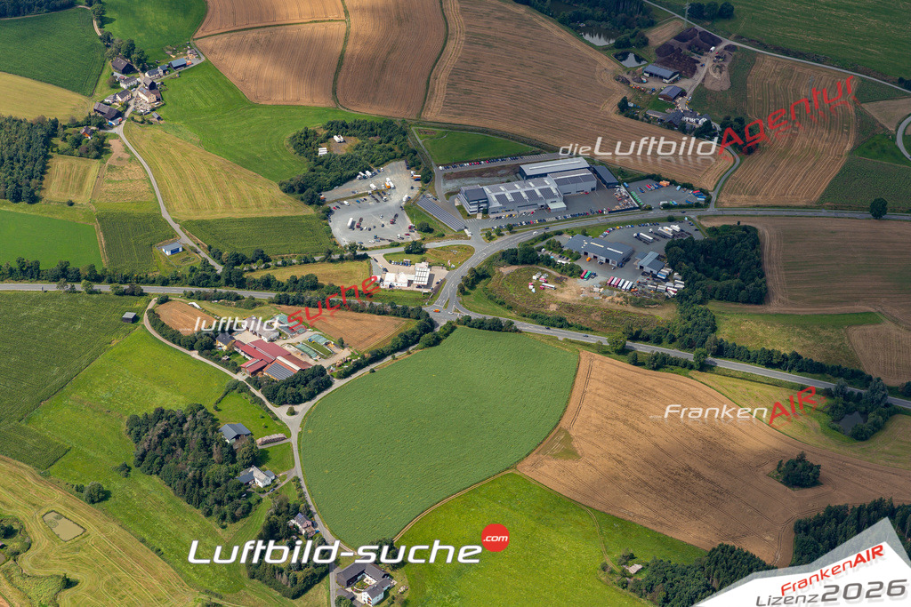 Das Luftbild der Stadt Naila wurde 2021 vom Flugzeug heraus erstellt (keine Drohne) Aufnahmehöhe ca.450 Meter- hohe Bildauflösung und Druck-Qualität garantiert!