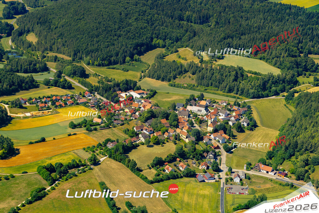 Die Luftaufnahme Fürnried - Birgland wurde 2022 vom Flugzeug aus (keine Drohne) erstellt. Hohe Auflösung -für große Poster und Wandbilder geeignet - Garantiert!