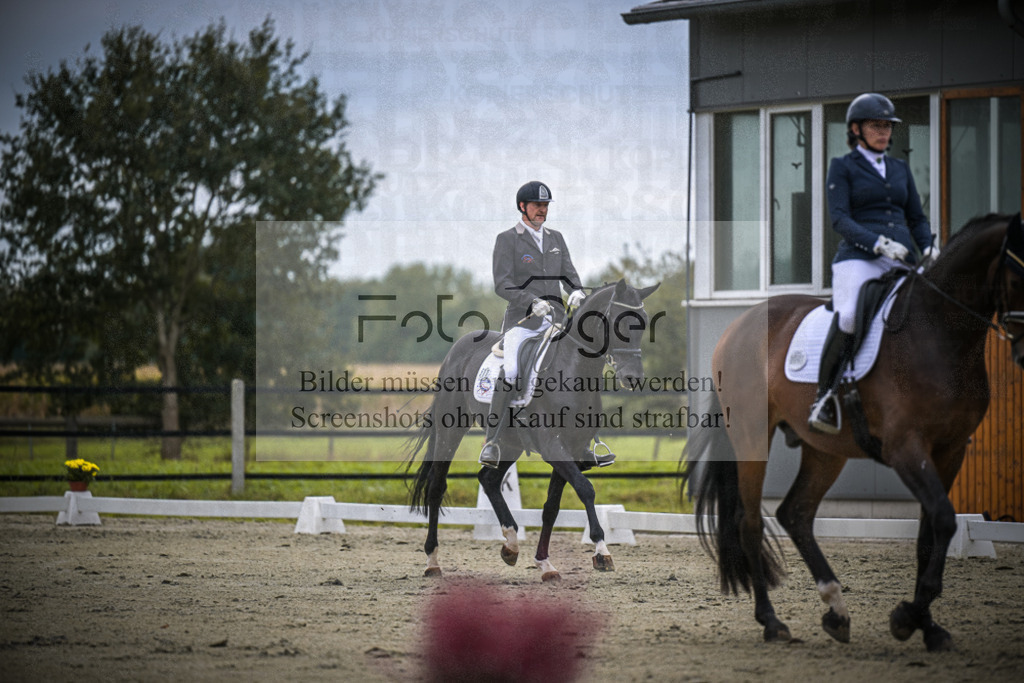 DOS_0980 | Entdecke hochwertige Reitturnierfotos von Foto Oger. Professionell, emotional und authentisch – jetzt Lieblingsmomente im Shop bestellen.Deutschlandweite Turnierfotografie. - Realisiert mit Pictrs.com